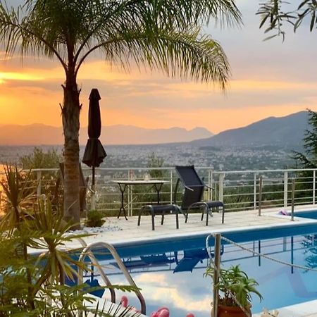 Marine'S Lux Villa:Golden Sunset カラマタ エクステリア 写真