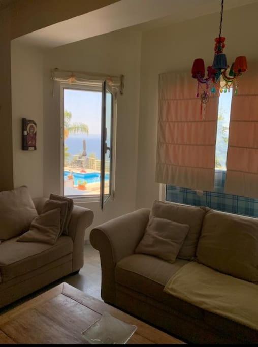Marine'S Lux Villa:Golden Sunset カラマタ エクステリア 写真